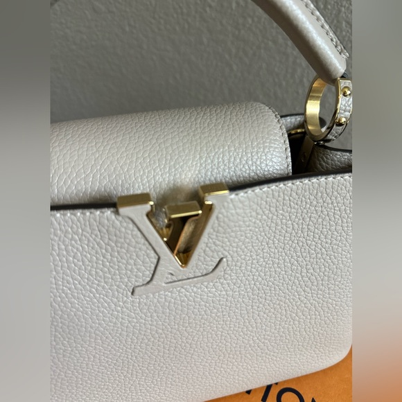 Louis Vuitton Capucines BB - NEW! - Picture 11 of 16